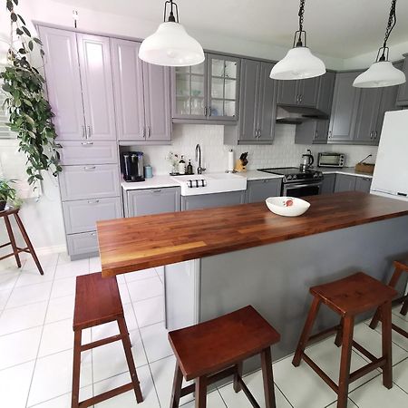 4 Bedroom 3 Washroom Charming Home In Markham With Warm Cozy Vibe Exterior foto