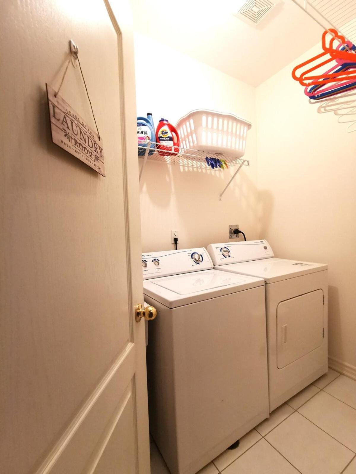 4 Bedroom 3 Washroom Charming Home In Markham With Warm Cozy Vibe Exterior foto