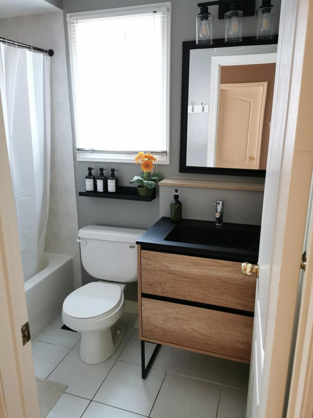 4 Bedroom 3 Washroom Charming Home In Markham With Warm Cozy Vibe Exterior foto